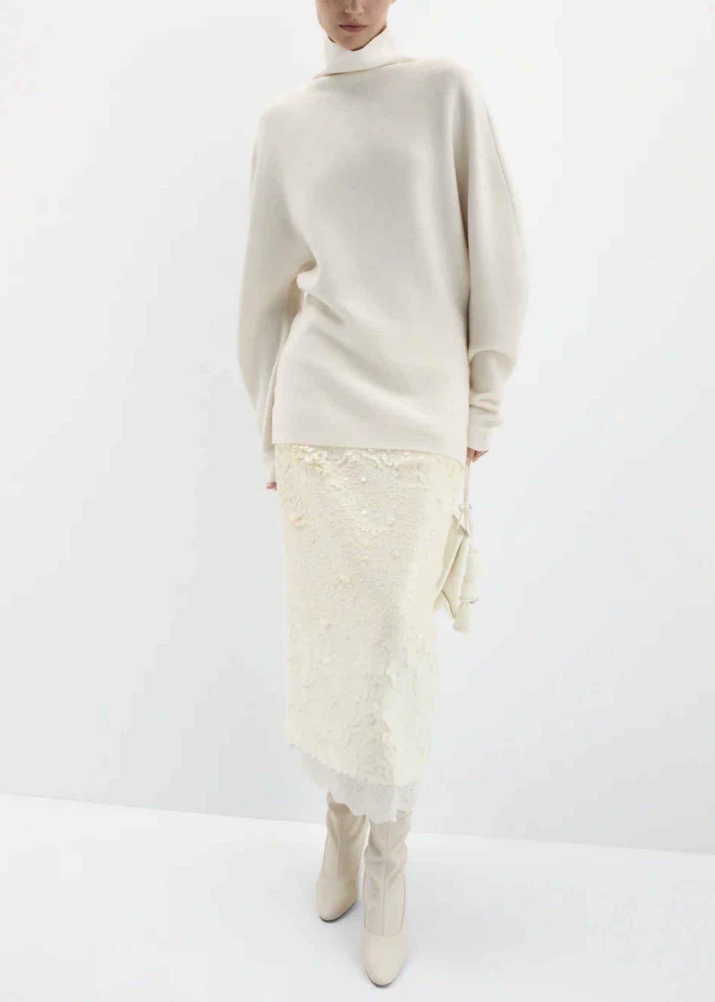 Dimensional Sleeves Wool Turtleneck