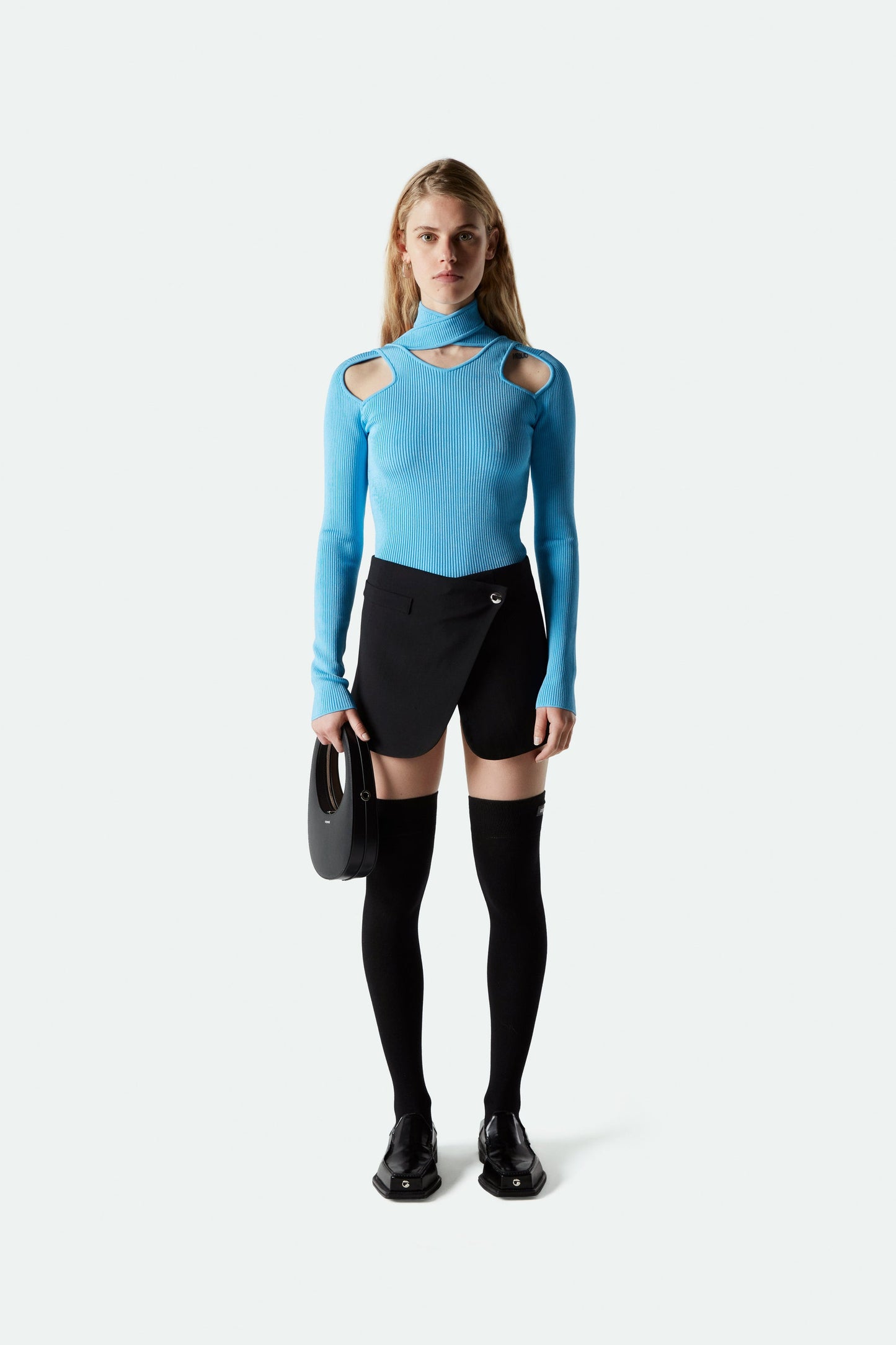 SKY CUT-OUT KNIT JUMPER