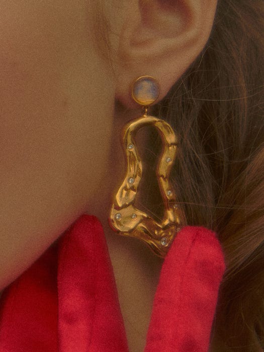 Yuul Yie Oyster Earrings